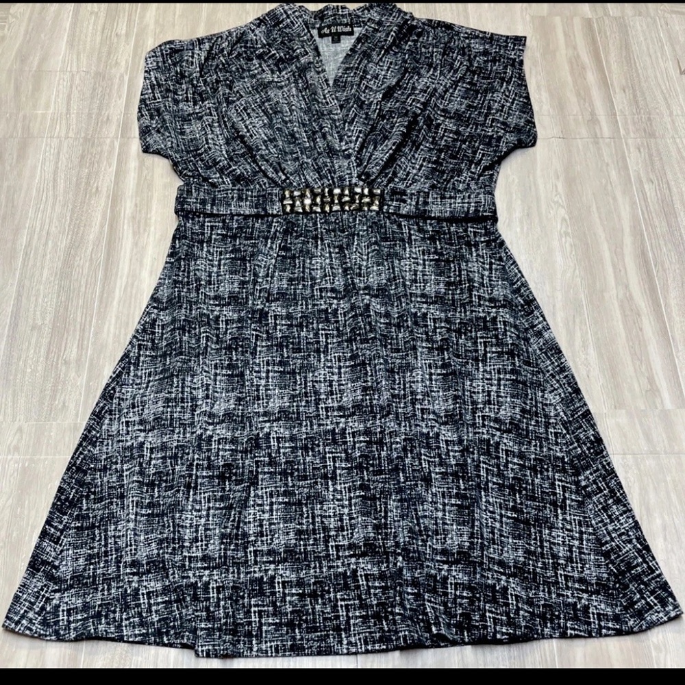 As U Wish Dress Women's Size M Black Short Sleeve Studded Adjustable Tie Back